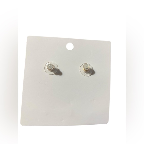 STUNNING Green Rhinestone
Cactus Earrings with 3D Flowers - Picture 4 of 6